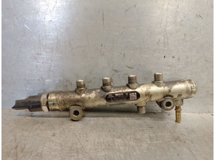 Recambio de rampa inyectora para peugeot 206 berlina xt referencia OEM IAM 9641509480 1570C5 0445214028