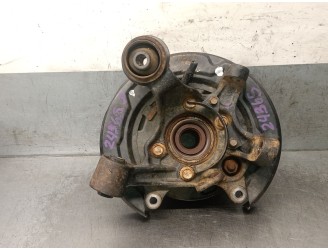 Replacement of right rear stub axle for Mitsubishi Montero (V60/V70) 3.2 DI-D CAT OEM IAM reference MR992532 MR992532 