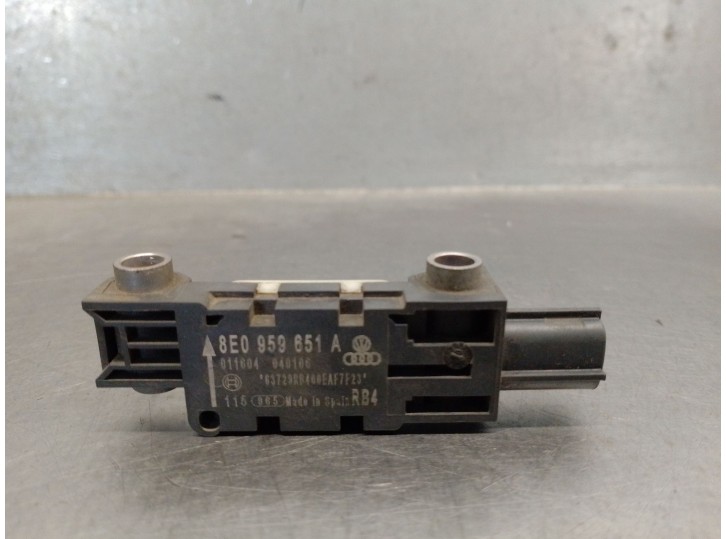 Recambio de sensor impacto para audi a4 b7 (8ec) 3.2 fsi referencia OEM IAM 8E0959651A  