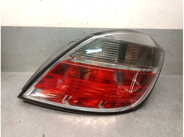 Recambio de piloto trasero derecho para opel astra h ber. 1.7 16v cdti referencia OEM IAM 13222325 13222325 