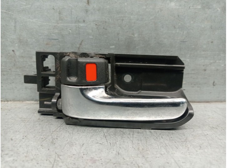 Recambio de maneta interior delantera izquierda para toyota corolla verso (e12) 2.0 turbodiesel cat referencia OEM IAM 692061302