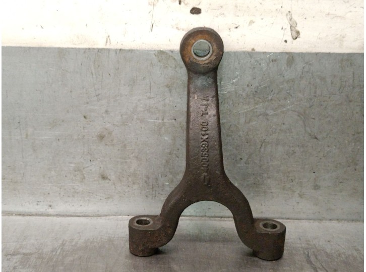 Recambio de tirante delantero izquierdo para nissan atleon 120 3.0 referencia OEM IAM 400539X100 400539X100 