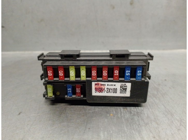 Recambio de caja reles / fusibles para hyundai elantra v sedán (md, ud) 1.6 referencia OEM IAM 919513X100  