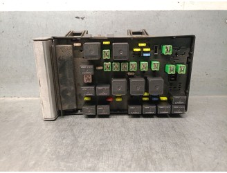 Recambio de caja reles / fusibles para chrysler voyager (rg) crd cat referencia OEM IAM 04727480AC 