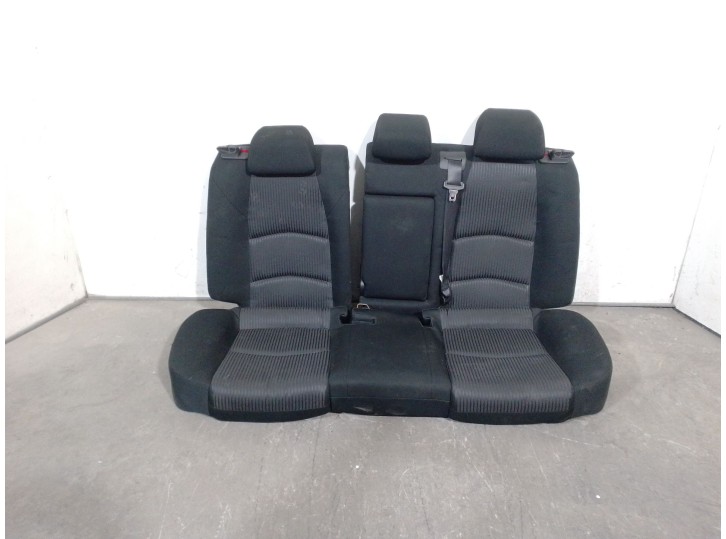 Recambio de asientos traseros para mazda 3 (bm, bn) 2.2 d referencia OEM IAM BJE357200B02 BJE357200B02 