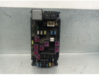 Recambio de caja reles / fusibles para subaru legacy familiar/outback b13 (bp) 2.0 cat referencia OEM IAM 82241AG060 MB200200B