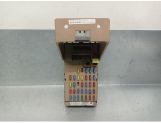 Recambio de caja reles / fusibles para subaru legacy familiar/outback b13 (bp) 2.0 cat referencia OEM IAM 82201AG041 JB200500N