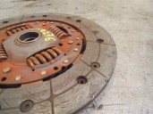 Replacement clutch kit for Nissan Almera (N16/E) 2.2 16v turbodiesel cat OEM IAM reference 1A0311 LUK