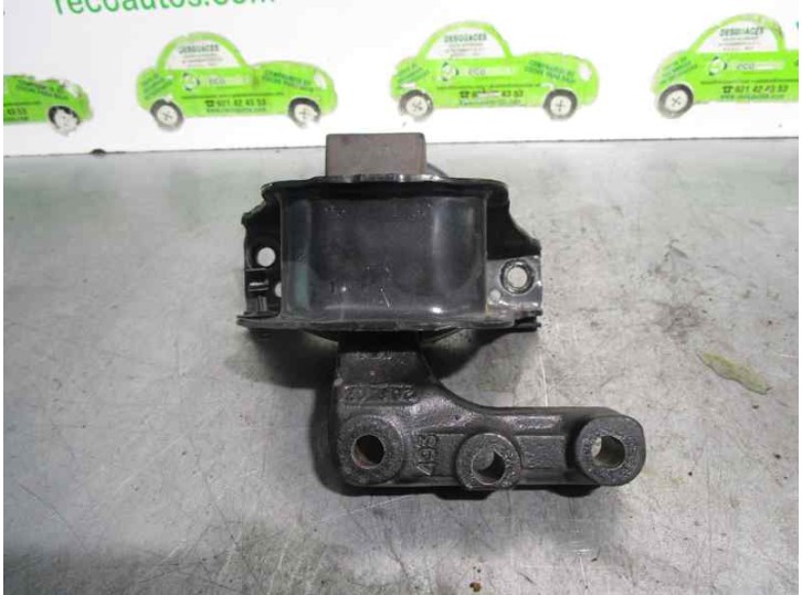 Replacement right engine mount for Citroën C3 HDi 70 Furio OEM IAM reference 