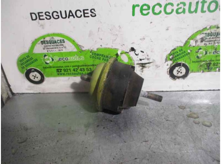 Recambio de soporte motor para peugeot 205 berlina 1.4 gt referencia OEM IAM 