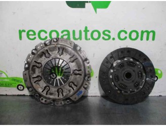 Replacement clutch kit for Kia Carens 1.8 CAT OEM IAM reference 326072410 LUK