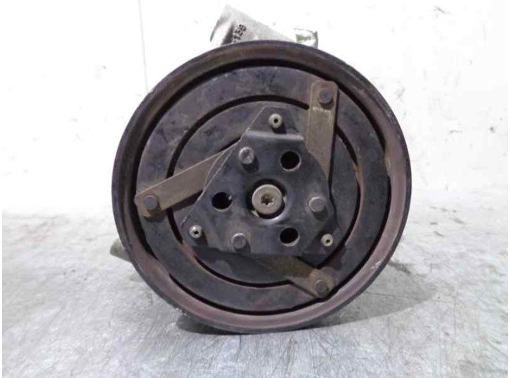 Recambio de compresor aire acondicionado para nissan micra (k11) 1.0 16v cat referencia OEM IAM 09220100001 926001F700 CALSONIC