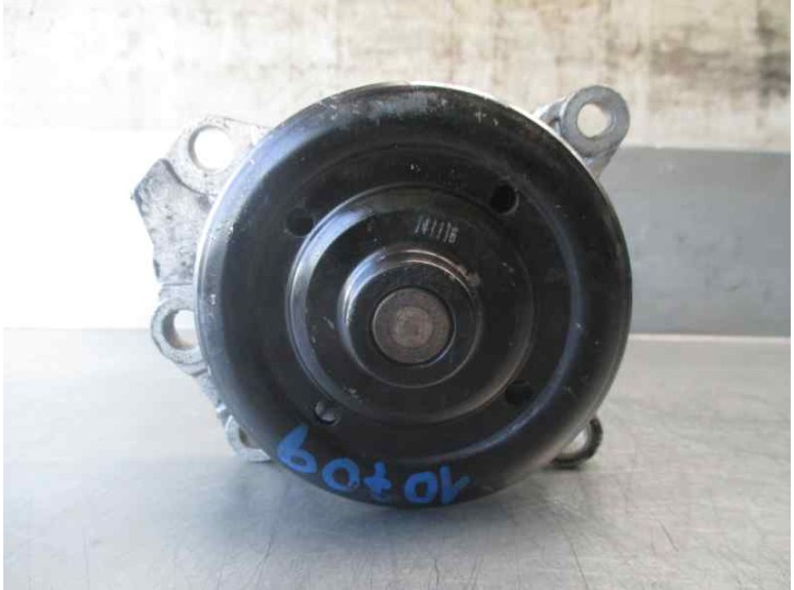 Recambio de bomba agua para toyota aygo (kgb/wnb) 1.0 cat referencia OEM IAM 1610009530 