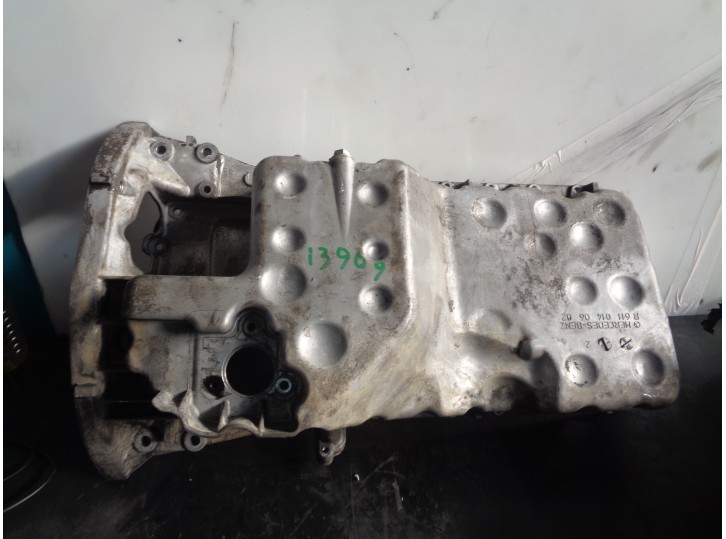 Recambio de carter para mercedes-benz clase c (w203) berlina 220 cdi (203.006) referencia OEM IAM R6110140602  