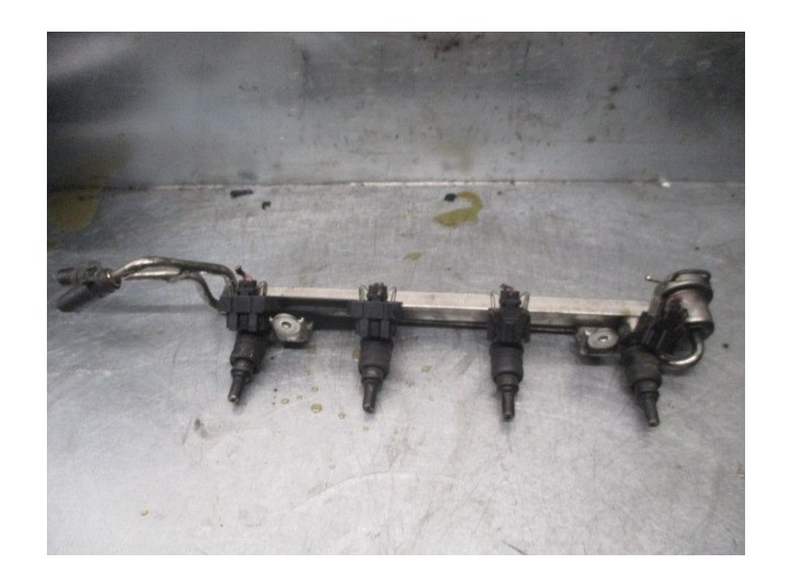 Replacement fuel rail for Seat Leon (1M1) 1.8 20V OEM IAM reference 