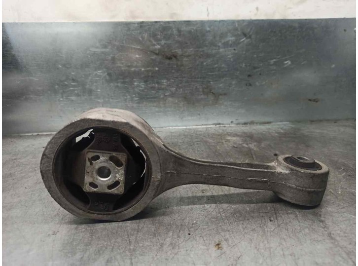 Replacement left engine mount for Skoda Rapid 1.2 8V TSI OEM IAM reference 5JA998225A 