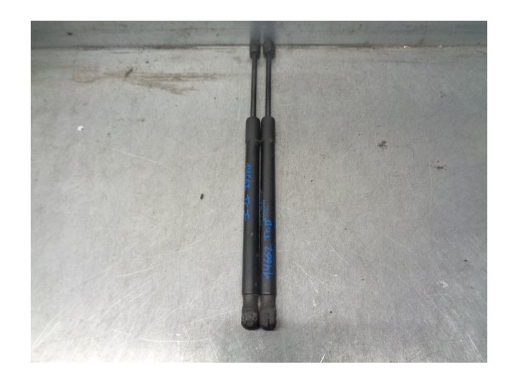 Replacement trunk / tailgate shock absorbers for Jaguar XJ 4.2 V8 32V CAT OEM IAM reference 2W93F406A10AF 510N 