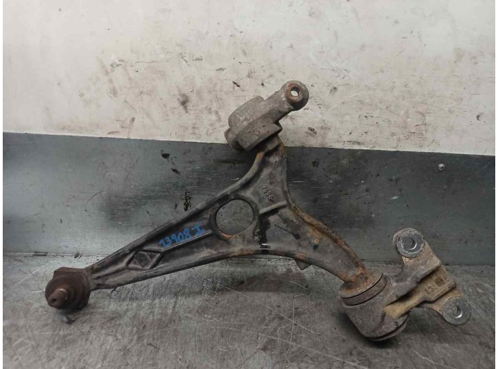 Recambio de brazo suspension inferior delantero izquierdo para citroën c8 2.2 hdi fap cat (4hw) referencia OEM IAM 3520V8 