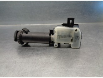 Recambio de motor tapa deposito combustible para mercedes-benz clase b (w245) 200 (245.233) referencia OEM IAM A2038201997 