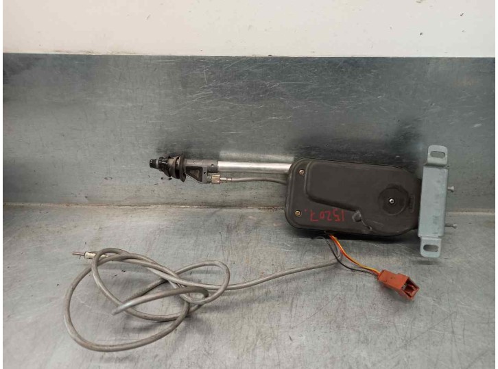 Recambio de antena para saab 9000 cd 2.3 cd turbo referencia OEM IAM 