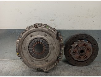Recambio de kit embrague para nissan almera (n15) gx referencia OEM IAM 301000M007 119009910 LUK
