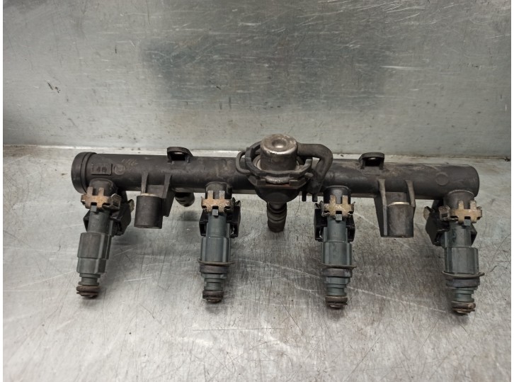 Recambio de rampa inyectora para seat ibiza (6k1) free sky referencia OEM IAM 030133319AA 0280151071 BOSCH