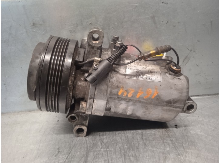 Replacement air conditioning compressor for BMW 3 Series Sedan (E46) 320d OEM IAM reference 64528386650 SS120DL1 SEIKO SEIKI
