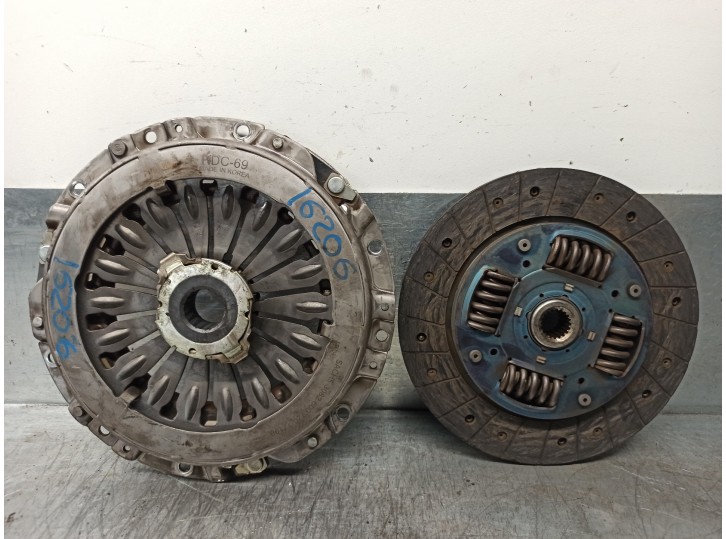 Recambio de kit embrague para kia cerato 2.0 turbodiesel cat referencia OEM IAM MCK1H32 3082600720 SACHS