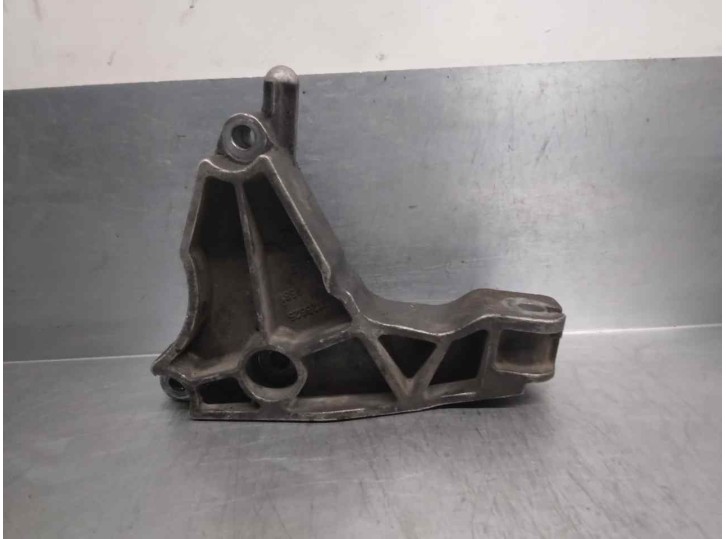 Recambio de soporte motor para opel astra h ber. 1.7 16v cdti referencia OEM IAM 13125625  