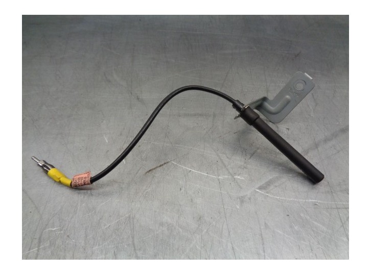 Recambio de antena para hyundai i10 1.0 cat referencia OEM IAM 95411B4500 
