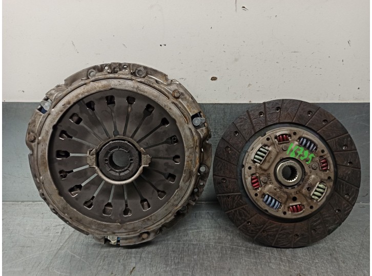 Recambio de kit embrague para peugeot 406 berlina (s1/s2) 2.0 hdi referencia OEM IAM 2052A6 704334 VALEO