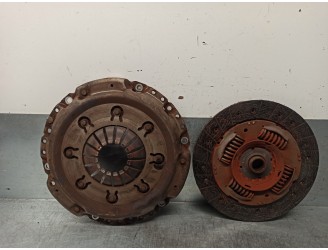 Replacement clutch kit for Nissan Primastar (X83) 1.9 dci diesel cat OEM IAM reference 8200233991 LUK