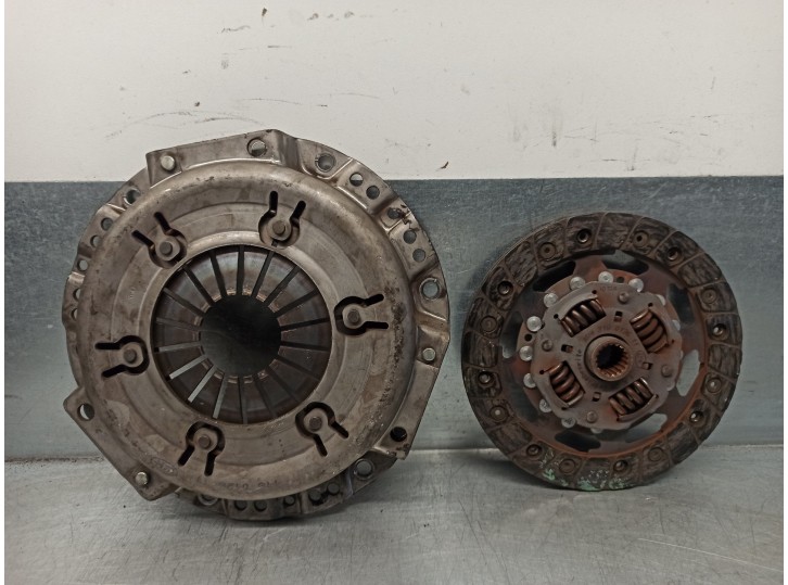 Recambio de kit embrague para nissan micra (k11) 1.3 16v cat referencia OEM IAM 302104F400 318013611 UK