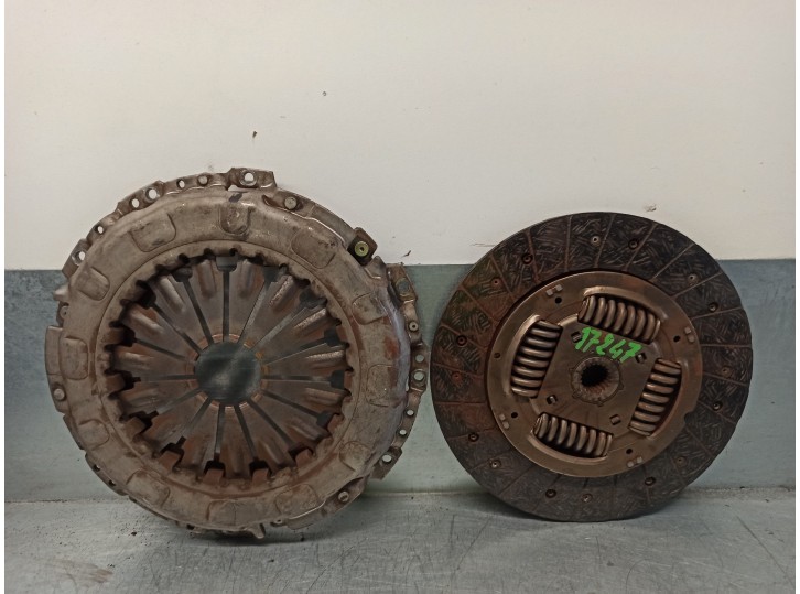 Recambio de kit embrague para kia carens ( ) 1.7 crdi cat referencia OEM IAM 4110032011 3082634066 SACHS