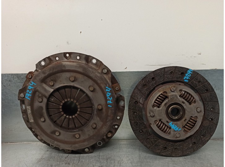 Recambio de kit embrague para fiat bravo (182) 1.9 turbodiesel referencia OEM IAM 71729521 