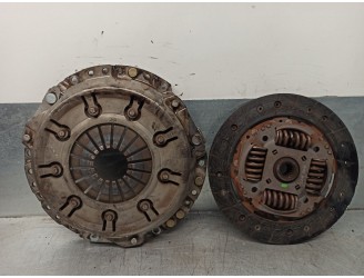 Replacement clutch kit for Nissan Primera sedan (P11) GT OEM IAM reference 302102F216 