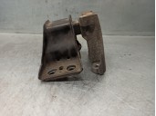 Replacement of right engine mount for Nissan Micra (K12E) 1.4 CAT OEM IAM reference 11210AX600 