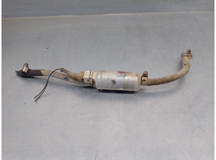 Recambio de bomba combustible para nissan patrol (k/w260) 2.8 diesel referencia OEM IAM 2138833 98T297 PIERBURG