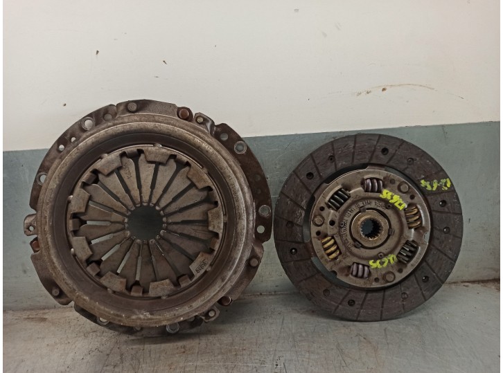 Recambio de kit embrague para peugeot 309 1.9 diesel referencia OEM IAM 2004C3 700371 VALEO