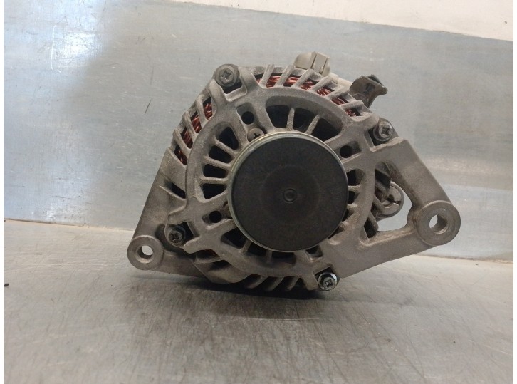 Recambio de alternador para mazda 3 lim. (bl) 1.6 16v cat referencia OEM IAM Z66818W50 A2TJ0881 FOMOCO