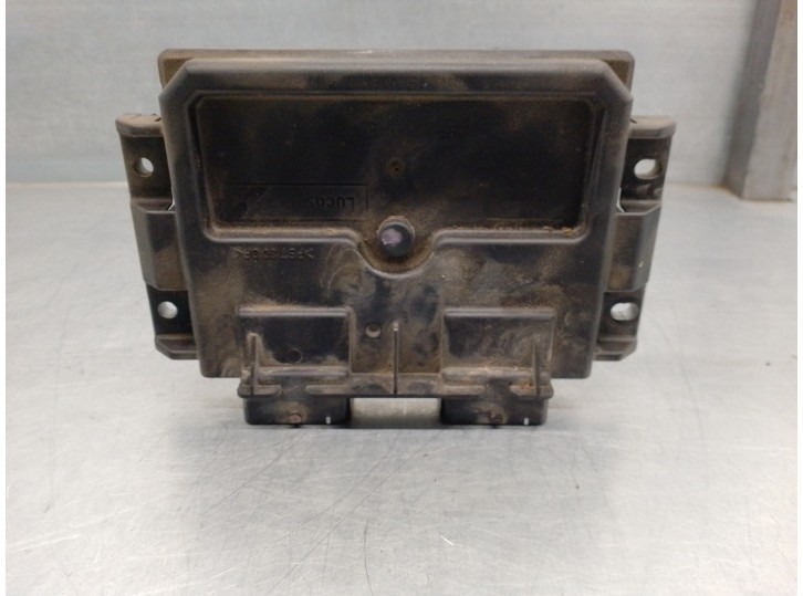 Recambio de centralita motor uce para peugeot 206 berlina 1.9 diesel referencia OEM IAM 9640899880 R04080015G 