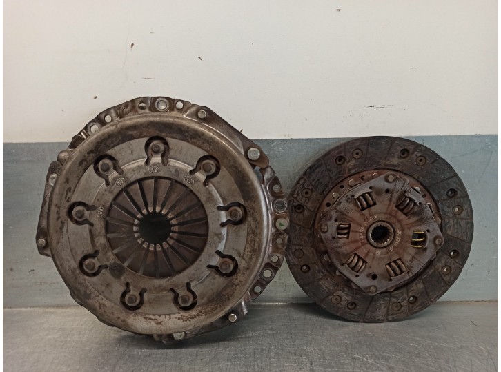 Recambio de kit embrague para peugeot 206 berlina 1.9 diesel referencia OEM IAM 205291 120024510 LUK