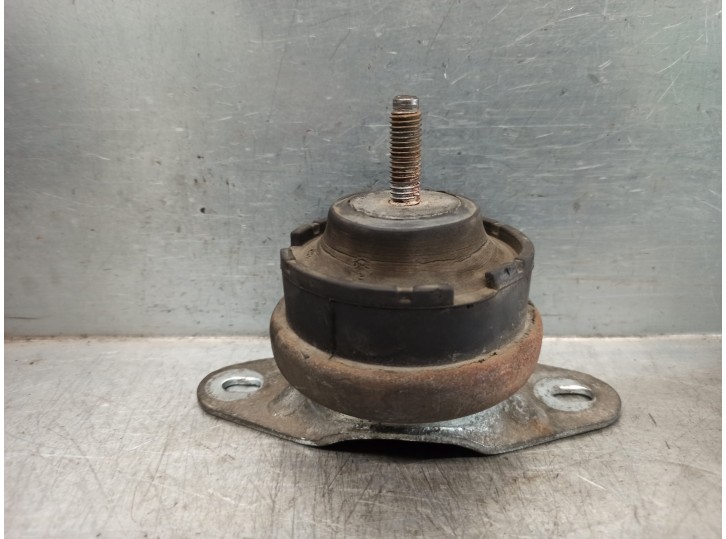 Recambio de soporte motor derecho para citroën saxo 1.5 diesel referencia OEM IAM 184460  