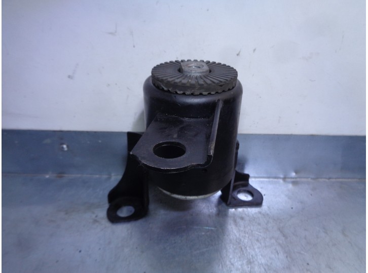 Replacement left engine mount for Ford Fiesta (CB1) 1.4 TDCi CAT OEM IAM reference 1778550 