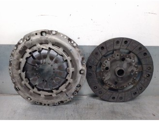 Replacement clutch kit for Nissan Qashqai (J11) 1.2 16V CAT OEM IAM reference 302100495R 