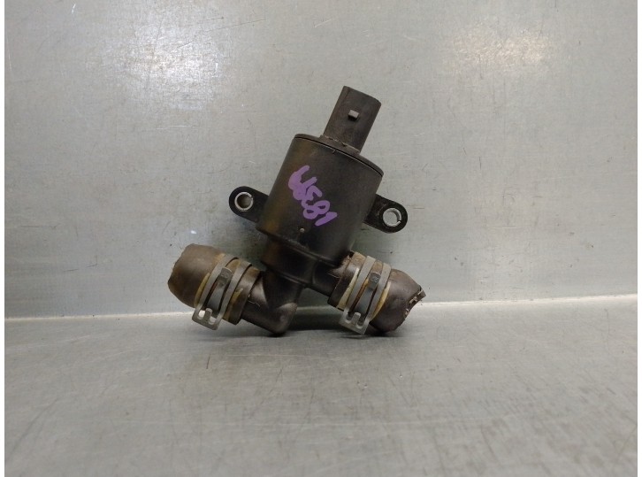 Recambio de valvula intercambio de calefaccion para audi a5 sportback (8t) 2.0 16v tdi referencia OEM IAM 4H0121671B 