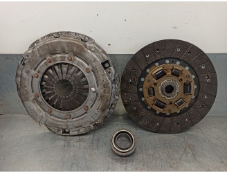 Replacement clutch kit for Kia Cerato 1.6 CAT OEM IAM reference 4130023560 