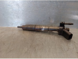 Replacement injector for BMW 3 Series saloon (E90) 2.0 turbodiesel CAT OEM IAM reference 779787705 0445116001 BOSCH
