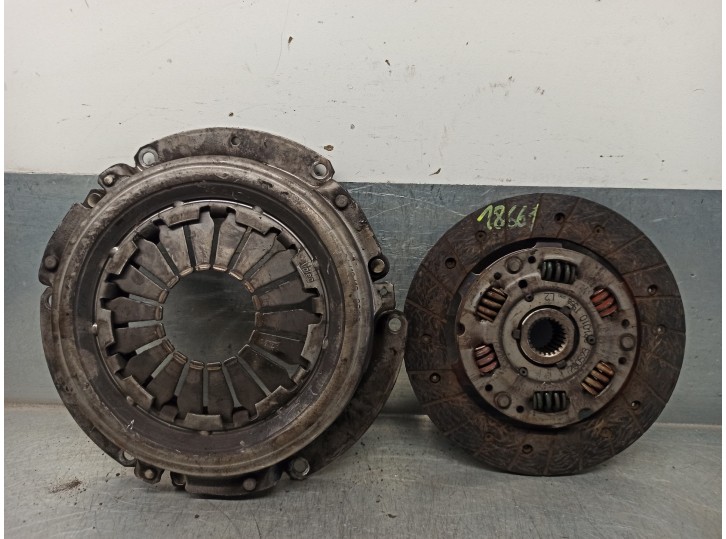 Recambio de kit embrague para nissan vanette cargo 2.3 diesel referencia OEM IAM 300017C328 700894 