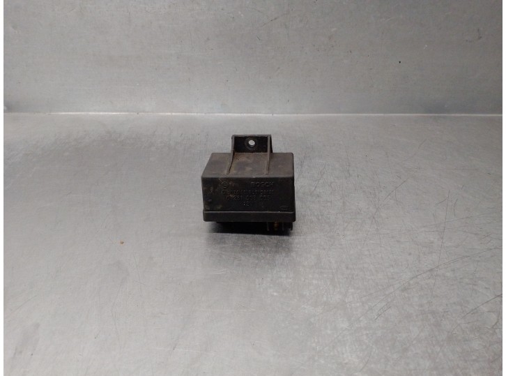 Recambio de caja precalentamiento para peugeot expert kombi 1.9 turbodiesel cat referencia OEM IAM 0281003005  